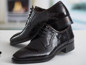 کفش چرمی مردانه با طرح مشبک