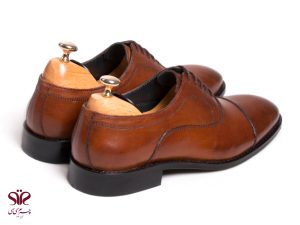 کفش مردانه مجلسی با سرپاشنه از جنس رابر مدل فورد عسلی