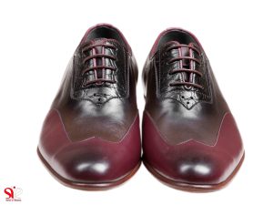 چرم دو رنگ مشکی و زرشکی برای مدل کفش مجلسی مردانه چرم بالنسیگا