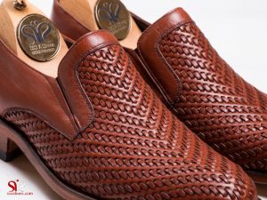 کفش مردانه مدل حصیری بی بند رنگ عسلی