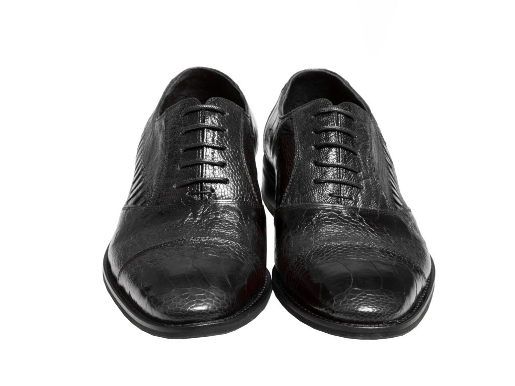 چرم ساق پای شترمرغ برای کفش مردانه مدل پالادیوم رنگ مشکی