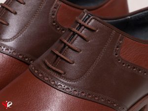 چرم رنگ عسلی برای کفش مردانه دست دوز ارجمند