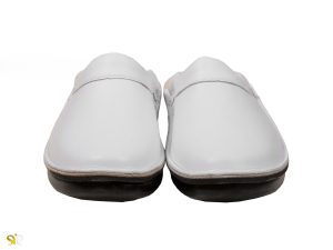 دمپایی مردانه چرمی رنگ سفید مدل کاستر سی سی بدون سوراخ - کفش تبریز