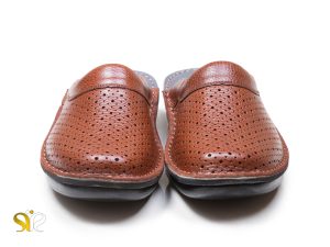 دمپایی چرم مردانه رنگ عسلی کاستر سی سی