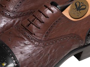چرم شترمرغ برای کفش چرم مردانه ژوانی سی سی