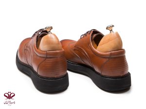 کفش مردانه لژدار طبی با زیره سبک مدل پاما عسلی بنددار