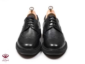 نمای رو به روی کفش اداری مدل پاما مشکی بنددار