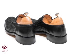 کفش مردانه پاشنه سه سانتی از جنس چرم گاومیش مدل بافتی بی بند مشکی