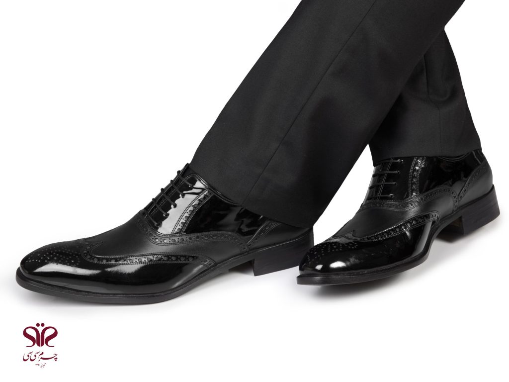 کفش مردانه مجلسی ورنی مدل آذین
