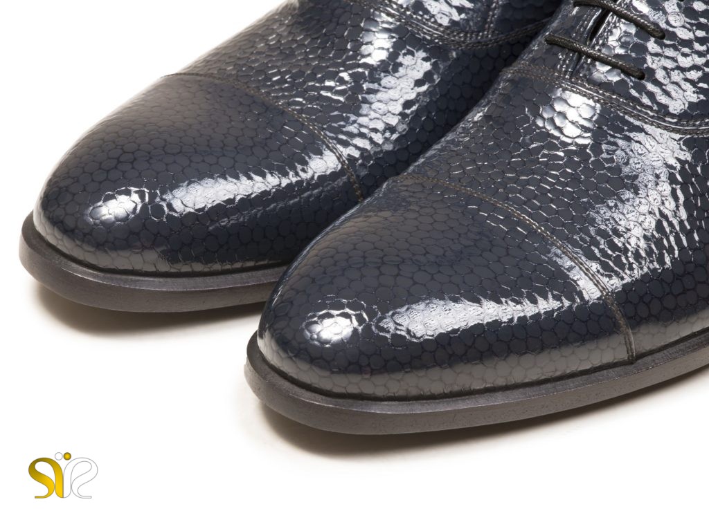 کفش مردانه مجلسی پاریس با چرم ورنی براق طرح دار