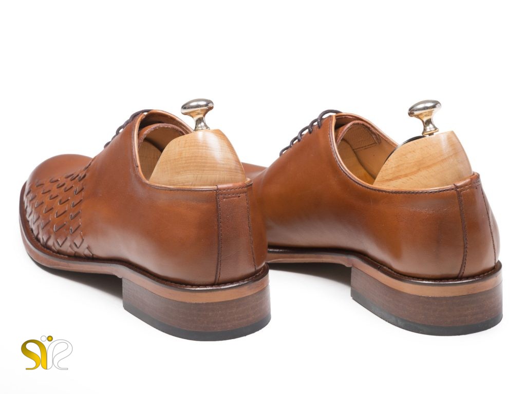 پاشنه چوبی کفش مردانه مدل دیبالا رنگ عسلی