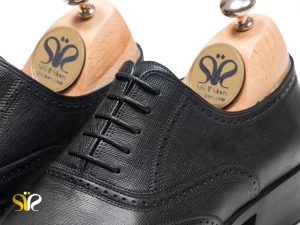 چرم چروک طبیعی گاوی روی کفش دستدوز تبریز