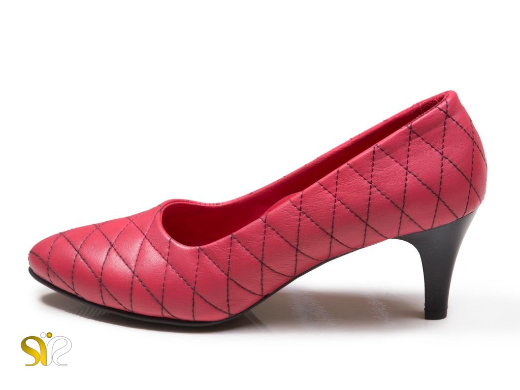 کفش زنانه پاشنه دار مدل شادمان رنگ قرمز آلبالویی