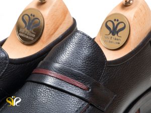 کفش چرم تمام دستدوز مردانه مدل وطن رنگ مشکی