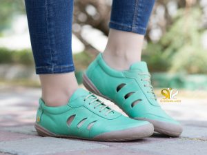 عکس کفش دخترانه تخت سبز