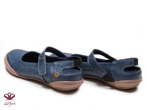 کفش دخترانه چرمی مناسب برای محیط دانشگاهی مدل رها سرمه ای