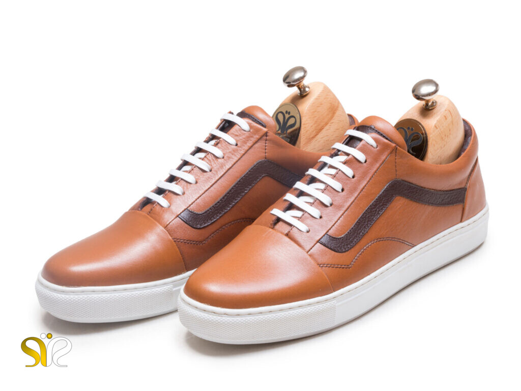 عکس مدل کفش اسپرت مردانه رنگ عسلی