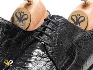 کفش مردانه چرم شترمرغ مشکی مدل باراما