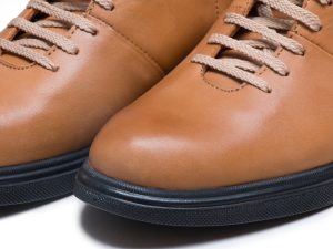 نیم بوت مردانه چرم مدل چارلی عسلی