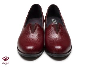کفش زنانه چرمی با پاشنه سه و نیم سانتی مدل زیبا زرشکی