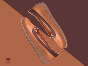 کفش زنانه کالج مدل چشمه رنگ عسلی