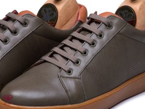 کفش اسنیکر زیتونی