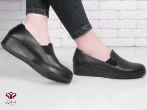 کفش روزمره لژدار زنانه مدل عسل مشکی 7