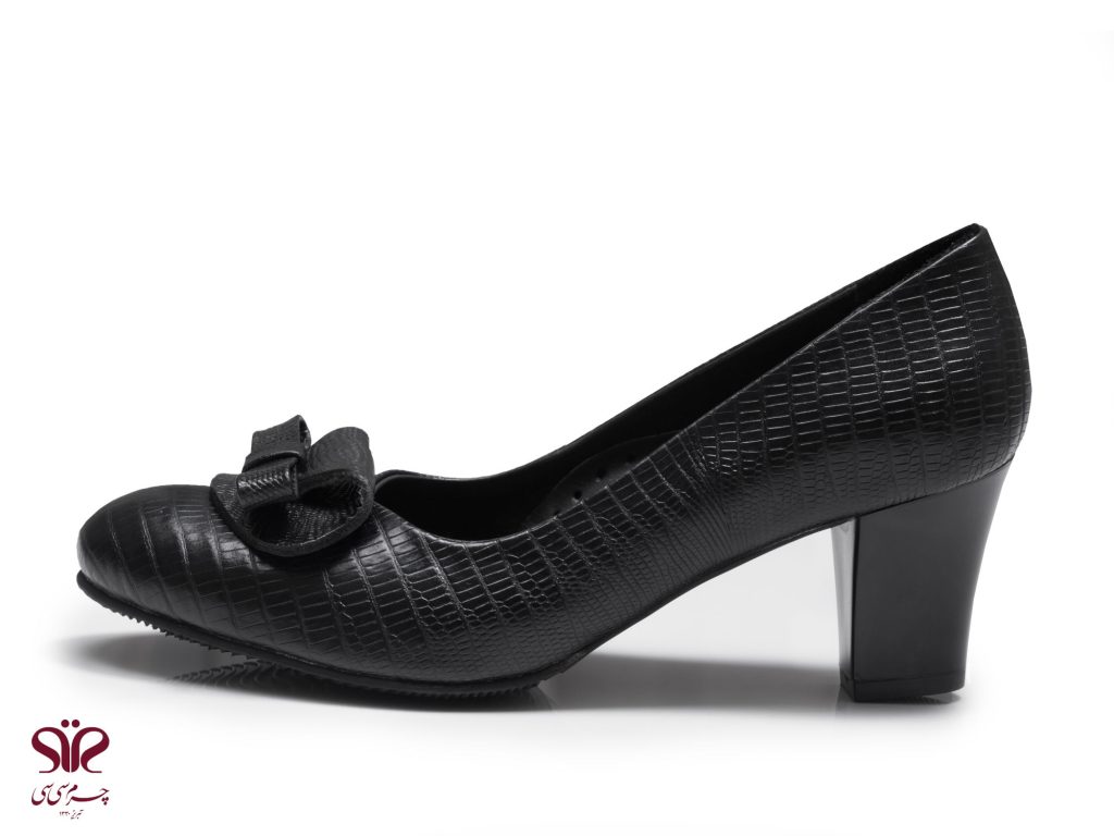 کفش زنانه پاشنه بلند چرمی مناسب برای مجالس و مهمانی ها مدل دلکش مشکی