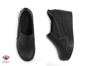 کفش زنانه لژدار با زیره نرم و راحت مناسب برای استفاده روزانه مدل حصیری مشکی