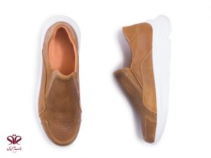 کفش زنانه چرمی مناسب برای محیط اداری و دانشگاهی مدل ژانین عسلی