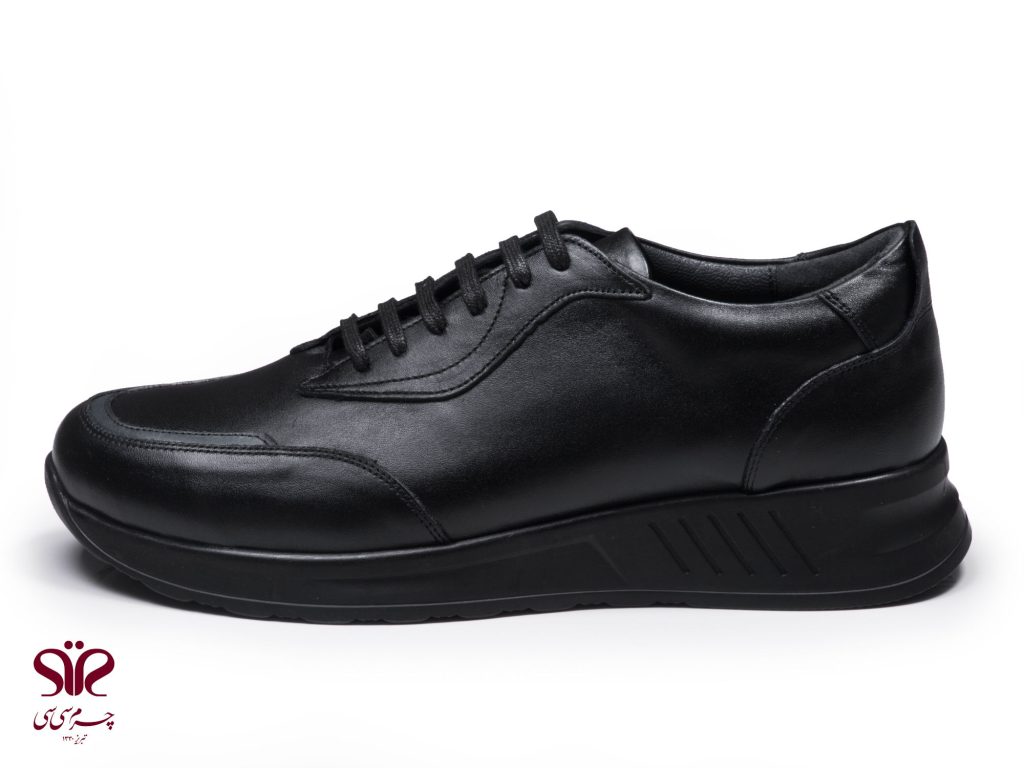 کفش مردانه اسپورت با رویه و آستر چرم طبیعی مدل آوید مشکی